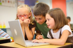 kids-on-a-computer