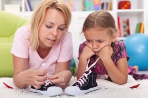 Teach-Your-Child-To-Tie-Shoelaces-e1447212149232